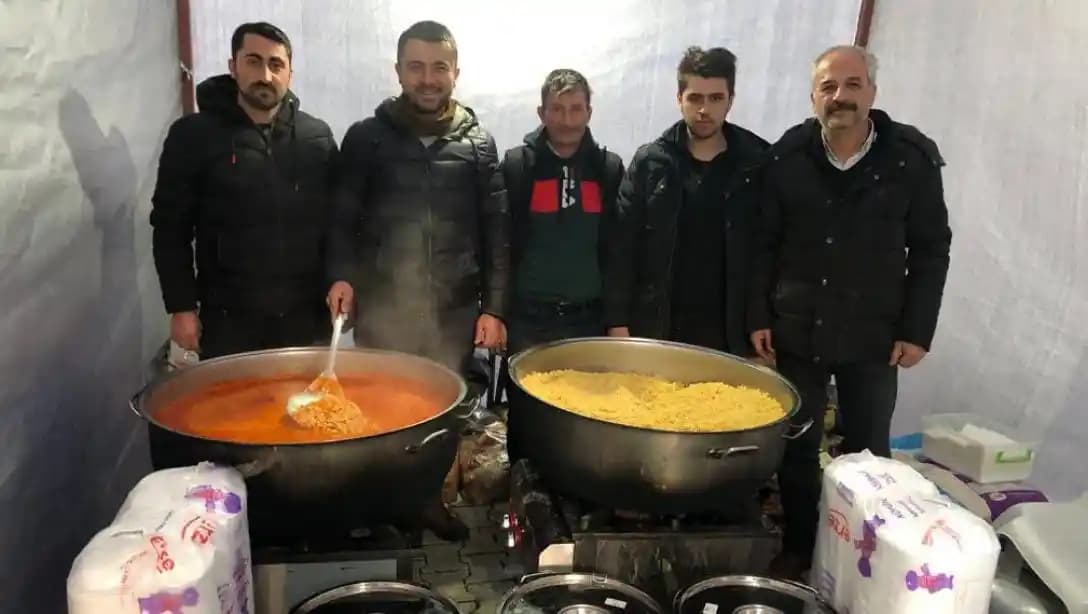 Donanma Yemekleri ve Askeri Mutfak Kültürünün Tarihsel ve Güncel İncelemesi