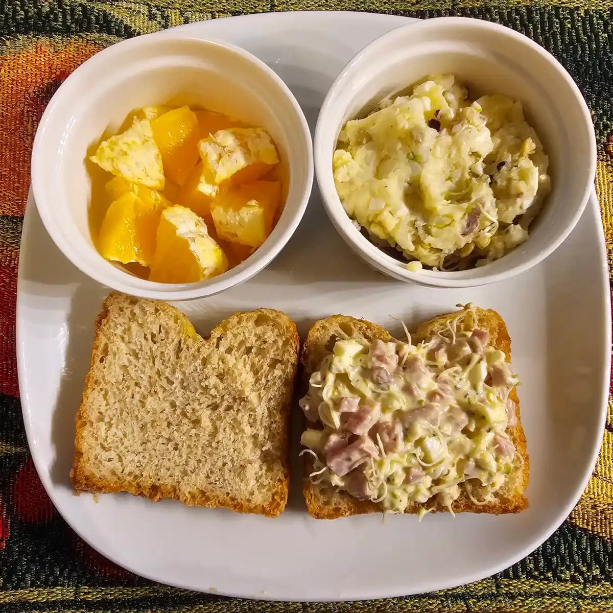 Ekonomik ve Sağlıklı Öğle Yemeği: Ev Yapımı Tariflerle 1 Dolarlık Menü Hazırlama