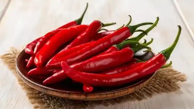 Pepperoncini ve Lezzet Katkıları: Yemeklerde Yeni Tatlar Yaratmanın Yolları