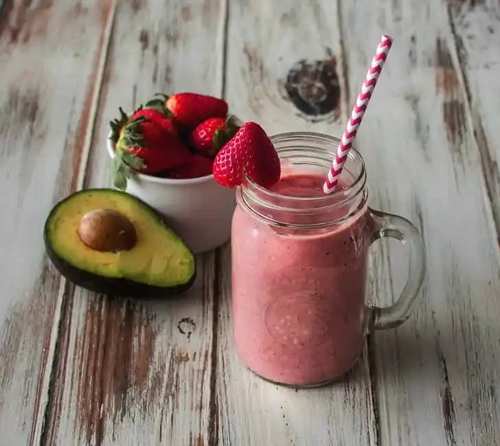 Smoothieler İçin En Uygun Dondurulmuş Yeşillikler ve Sebzeler: Besin Değeri ve Kullanım İpuçları