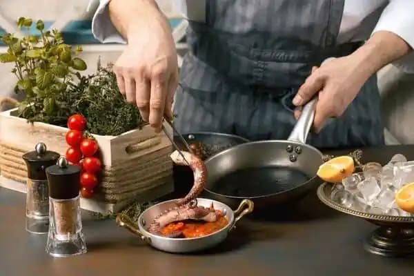 Yemek Pişirme Tükenmişliği ve Basit, Dengeli Akşam Yemekleri İçin Pratik Öneriler