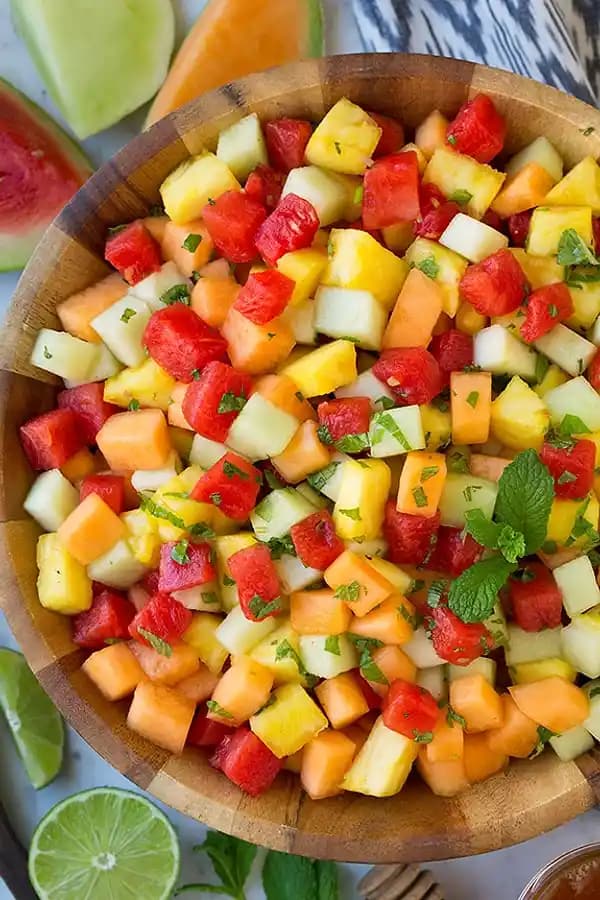 Ananas Salatası Tarifleri ve Sağlık Faydaları Hakkında Detaylı Bilgi