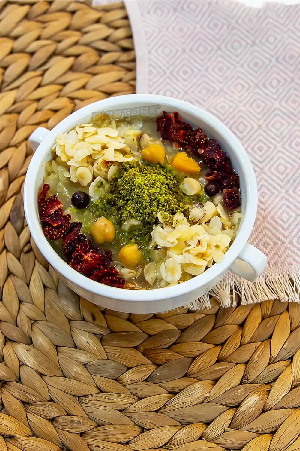 Aşure Setleri: Geleneksel Tatları Modern Sunumlarla Birleştiren Pratik Çözüm