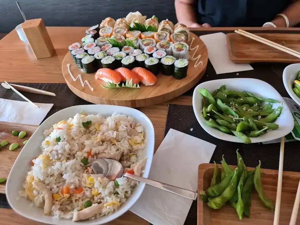 Ataşehir'de En Güzel Sushi Mekanları: Kalite ve Lezzetin Buluştuğu Adresler