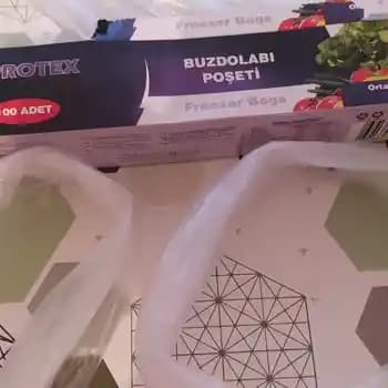 Bim’de Buz Poşetleri: Günlük Hayatta Pratik ve Ekonomik Soğutma Çözümleri