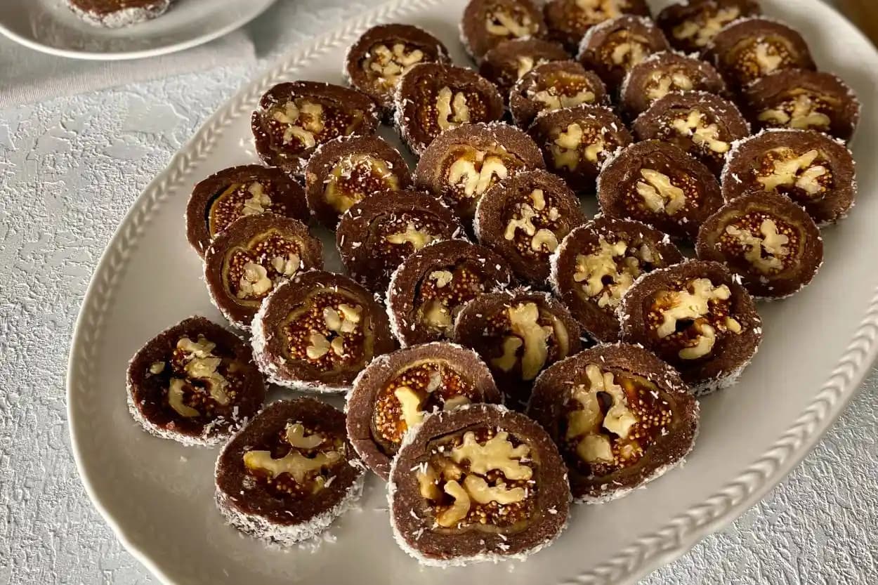 Cevizli İkramın Tarihi, Sağlık Faydaları ve Evde Yapım Tarifleri