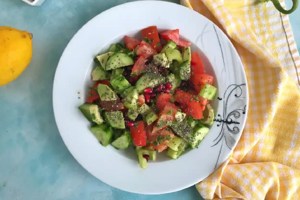 Chialı Salata Tarifleri ve Marketlerde Satın Alma Rehberi Sağlıklı Beslenme İçin