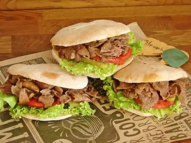 Ekmek Döner: Günümüz Süpermarketlerinde Pratik ve Ekonomik Lezzet Seçeneği