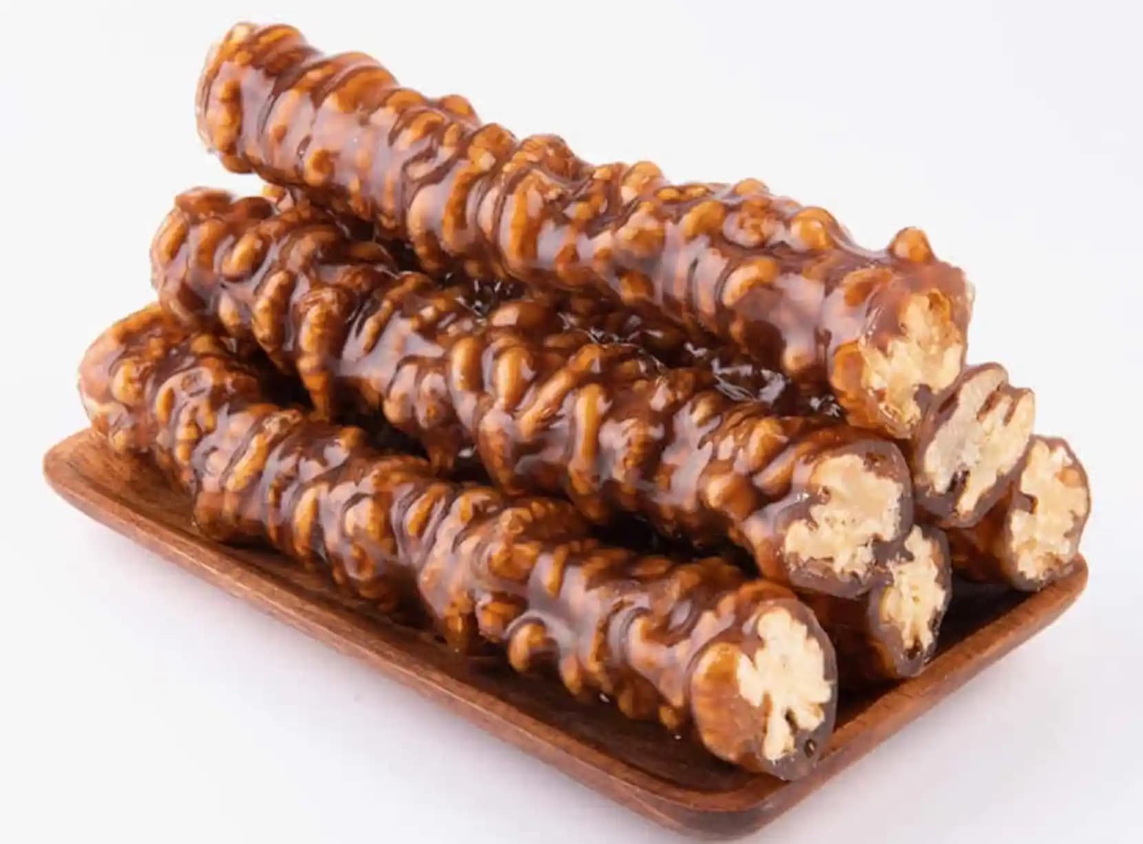 Elazığ Cevizli Sucuk: Geleneksel Tariflerle Hazırlanan Doğal ve Aromatik Lezzet