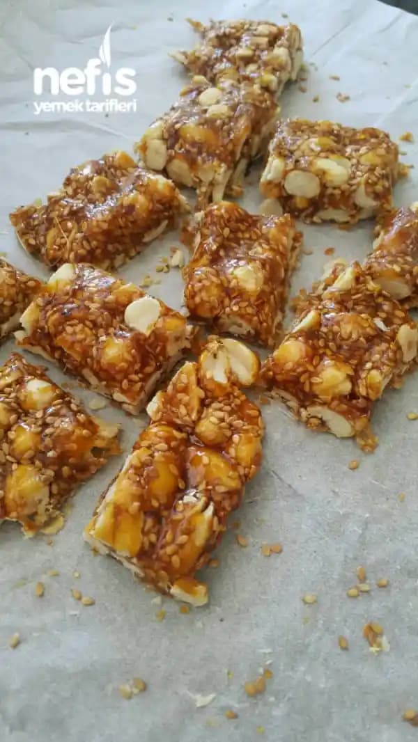 Fıstık Krokan: Geleneksel Türk Tatlısı ve Yapım Süreci Hakkında Detaylı Bilgi