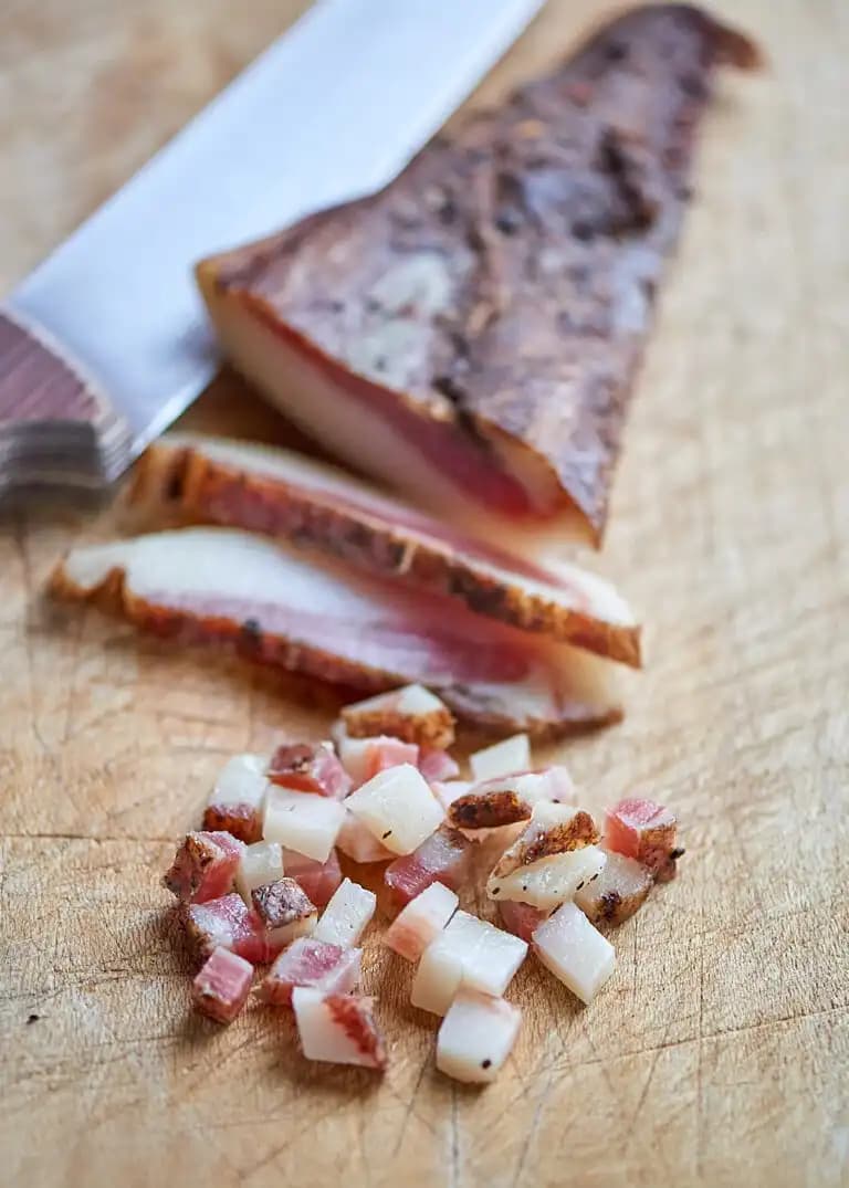 Guanciale Nedir, Nasıl Kullanılır ve Süpermarketlerde Nasıl Seçilir
