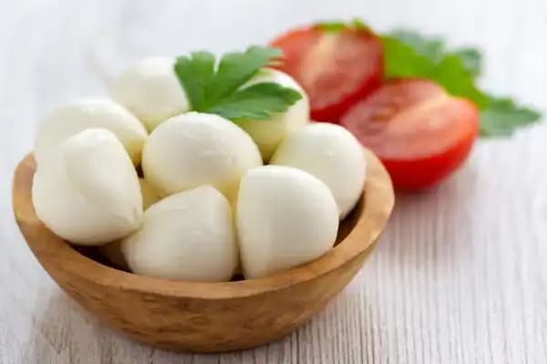 İtalyan Mozzarella Peyniri: Kaliteli ve Taze Seçeneklerle Lezzetli Tarifler