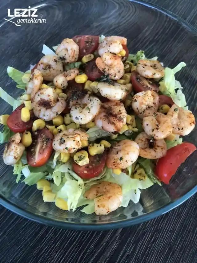 Karidesli Salata Tarifi: Sağlıklı ve Lezzetli Bir Yaz Öğünü Seçeneği