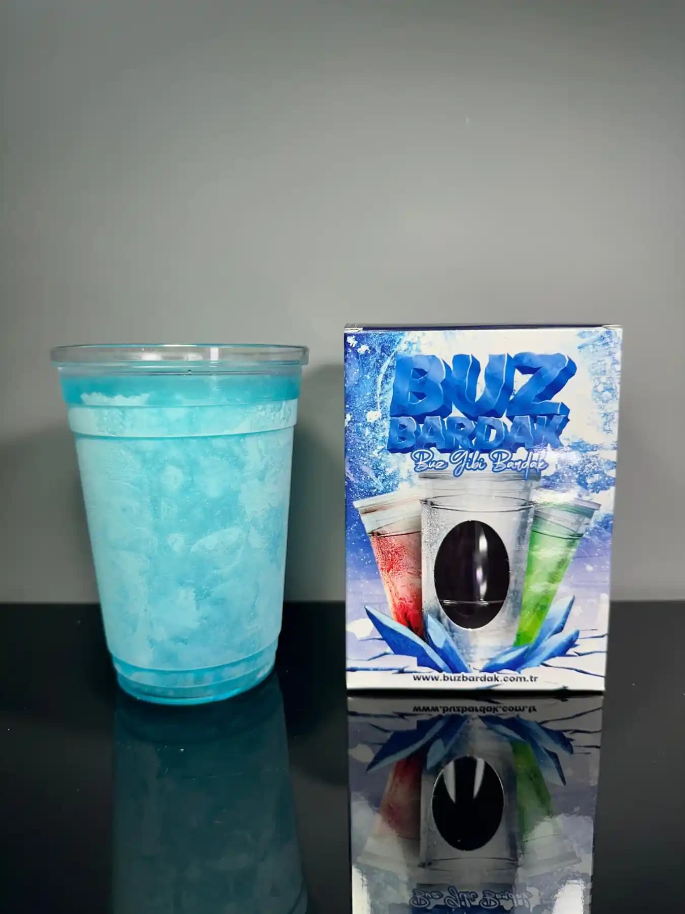 Marketlerde Buz Bardak Seçimi ve Farklı Malzeme Türleri Rehberi