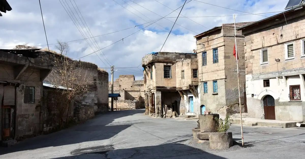 Marketlerde Popüler Küçük Mısır: Atıştırmalık Seçenekleri ve Sağlık Faydaları