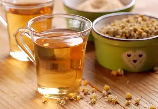 Papatya ve Melisa Çaylarının Faydaları: Doğal Sağlık Kaynakları ve Kullanım İpuçları