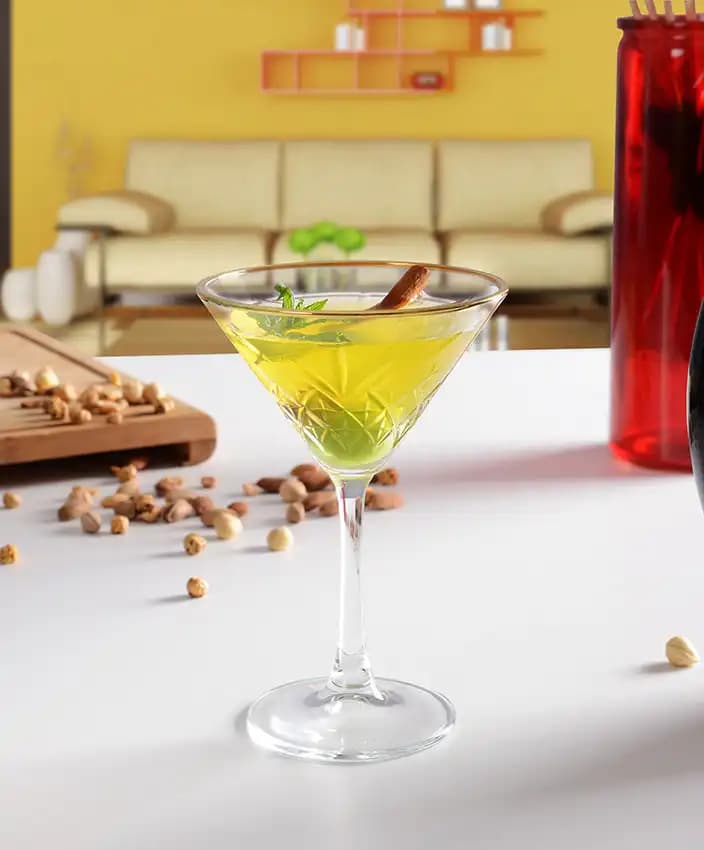 Paşabahçe Martini Bardağı: Estetik ve Dayanıklı Cam Ürünleriyle Şık Sunumlar