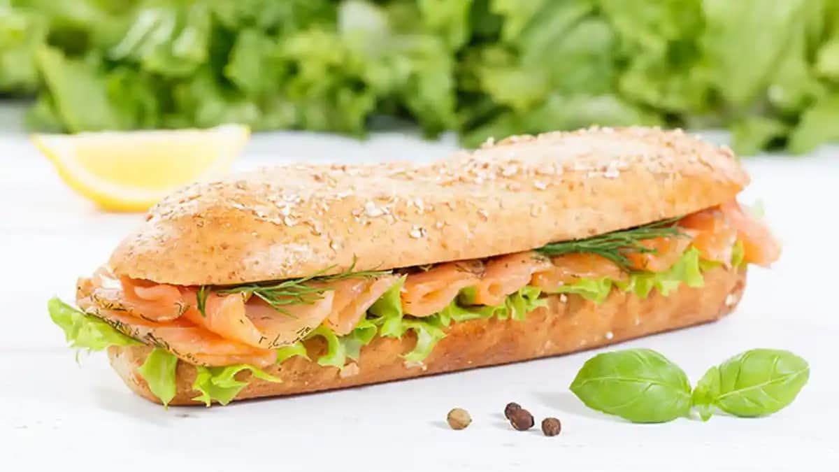 Sağlıklı ve Pratik Somonlu Sandviç Tarifi: Besleyici ve Lezzetli Bir Alternatif