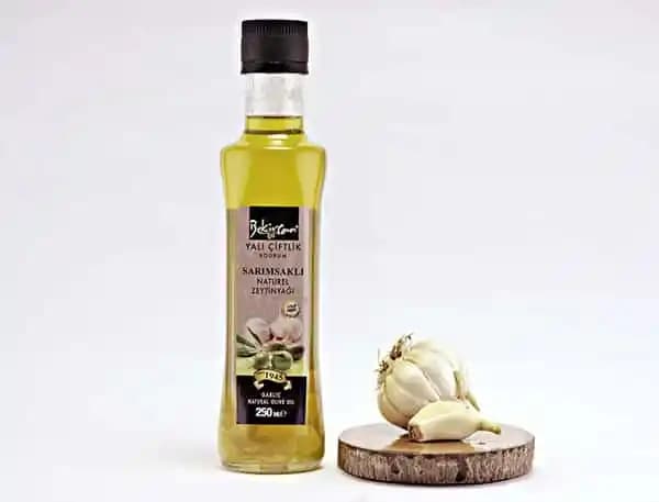 Sarımsak Zeytinyağı Nedir ve Sağlığa Faydaları Nelerdir