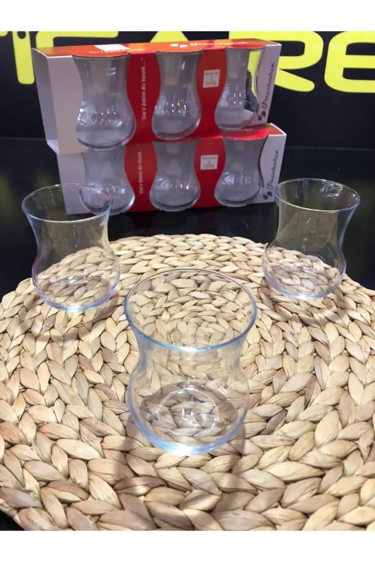 Semaver Çay Bardağı: Geleneksel ve Modern Çay Sunumunun Vazgeçilmez Parçası