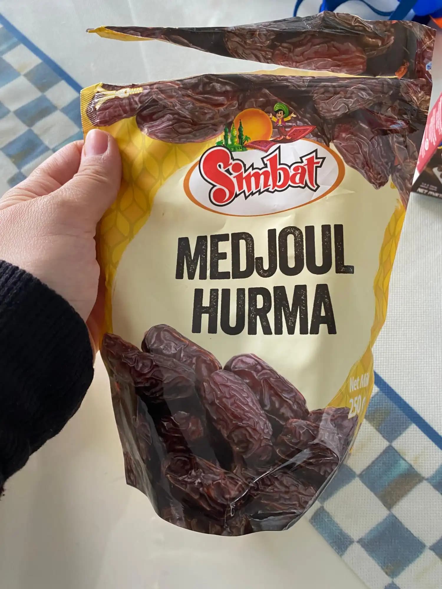 Simbat Hurma Nedir ve Sağlık Faydalarıyla Lezzetli Atıştırmalık Seçenekleri
