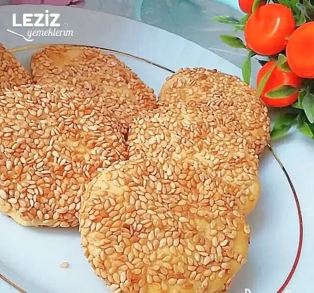 Susamlı Çıtır Kurabiye Tarifleri ve Sağlığa Faydaları Hakkında Bilgiler