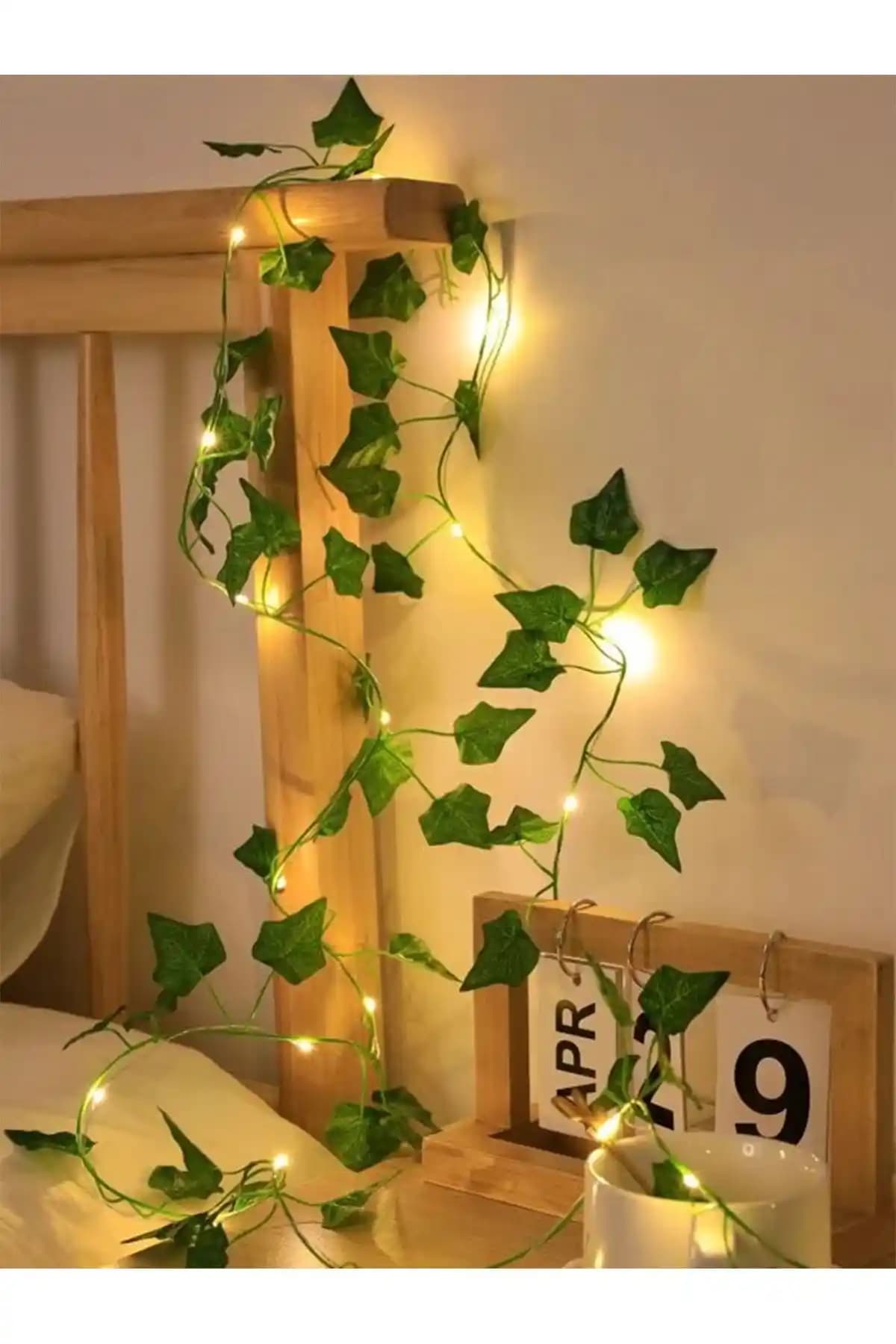 Bukashops Işıklı Yapay Sarmaşık: Doğal Görünüm ve Şık Atmosfer Yaratıcı Dekorasyon Ürünü