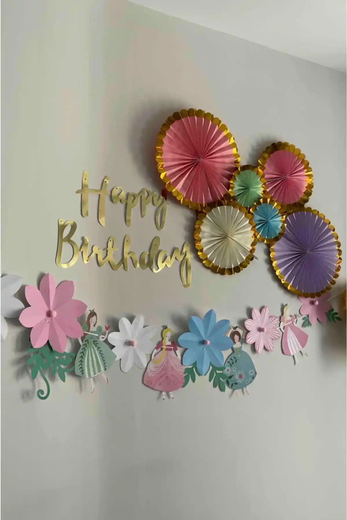 Partifabrik Prenses Tema Lüks Doğum Günü Parti Süs Seti ile Renkli ve Şık Dekorasyon