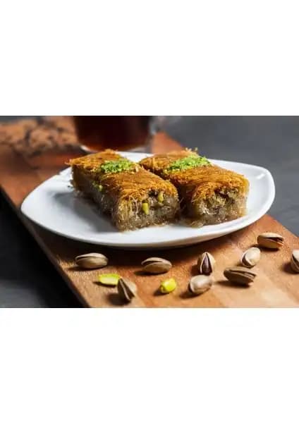 Kadayıfçı Saim Usta Cevizli Burma Kadayıf: Geleneksel ve Lezzetli Tatlı Seçeneği