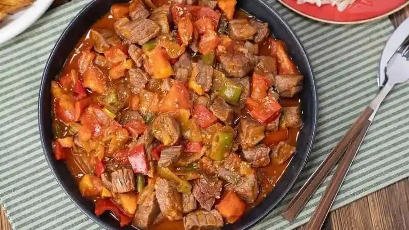 Kuşbaşı Et Kavurma: Pratik ve Lezzetli Ev Yemeklerinde Hızlı Çözüm