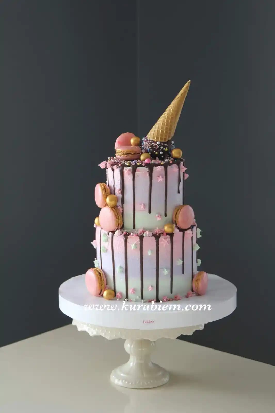 Makaronlu Pasta Süsleme: Temel Unsurlar ve Pastacılıktaki Yeri Üzerine Değerlendirme