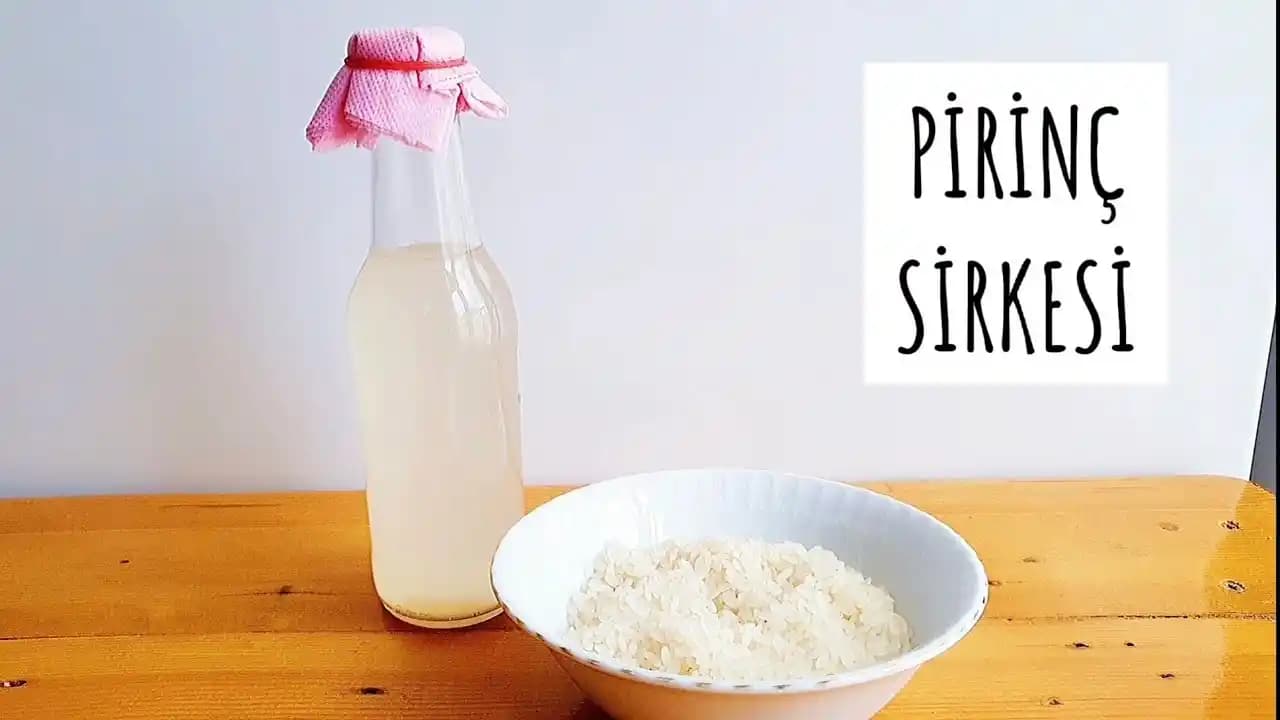 Pirinç Sirkesi Kullanım Alanları ve Özellikleri: Mutfaktan Temizliğe Geniş Yelpaze