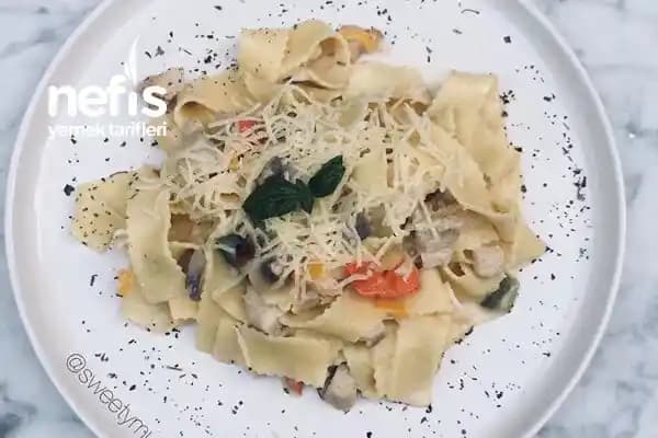 Tagliatelle Makarna: İtalyan Mutfağında Yassı Şeritlerin Temel Özellikleri ve Kullanımı
