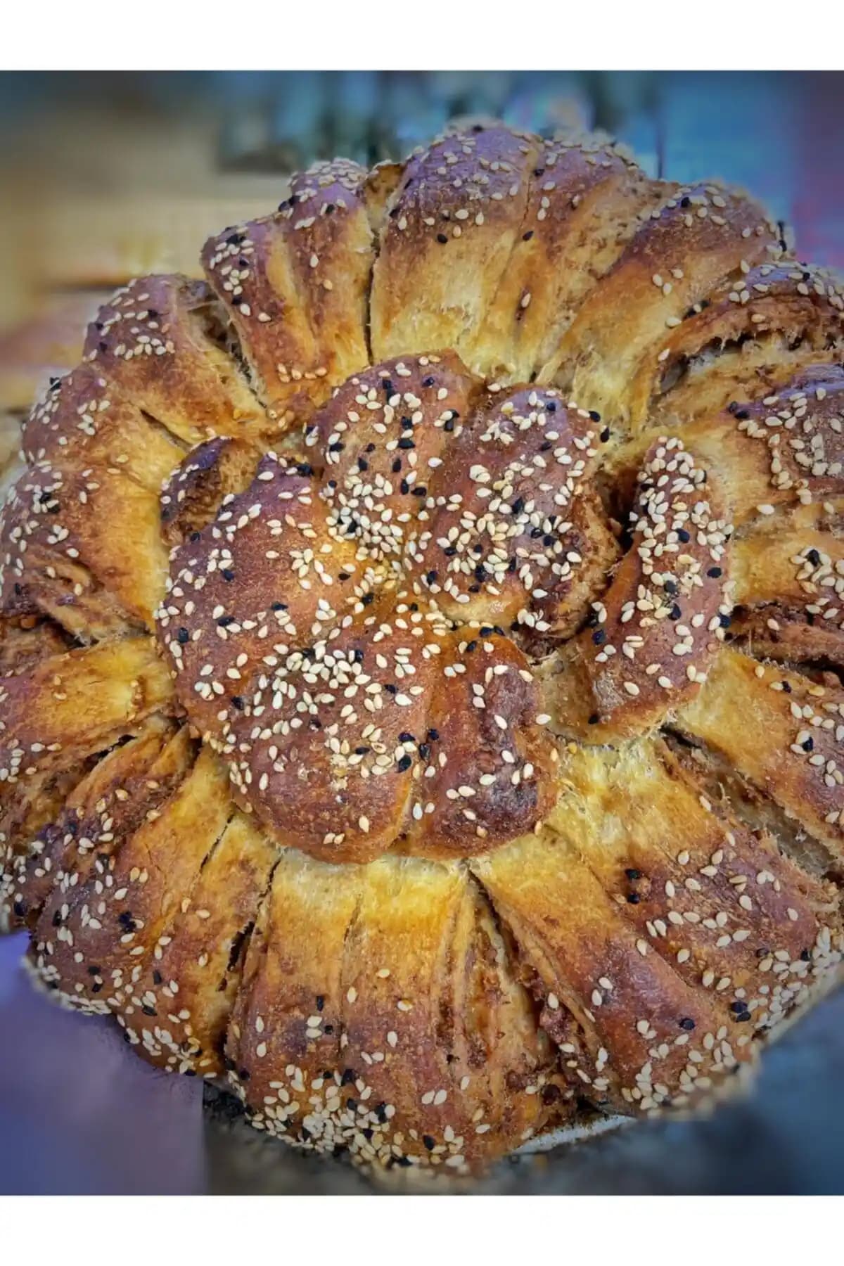 Demirciköy Haşhaşlı Gödek: Geleneksel Ekşi Maya ve Odun Ateşiyle Hazırlanan Yöresel Lezzet