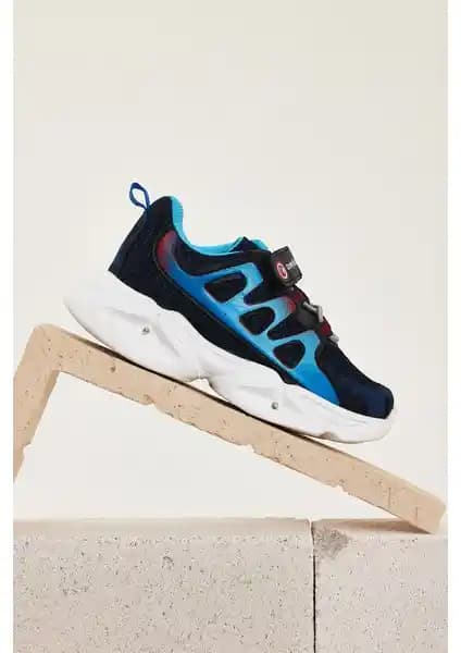 Tonny Black Çocuk Lacivert Kamuflaj Işıklı ve Siyah Beyaz Lastik Bağcıklı Ayakkabı Karşılaştırması