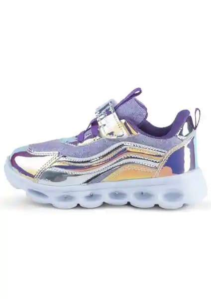 Çocuklar İçin En İyi Günlük ve Spor Ayakkabıları Karşılaştırması