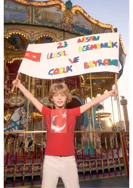 DeFacto Erkek Çocuk Bayrak Baskılı Kısa Kollu Tişört Detaylı İnceleme ve Kullanım Önerileri