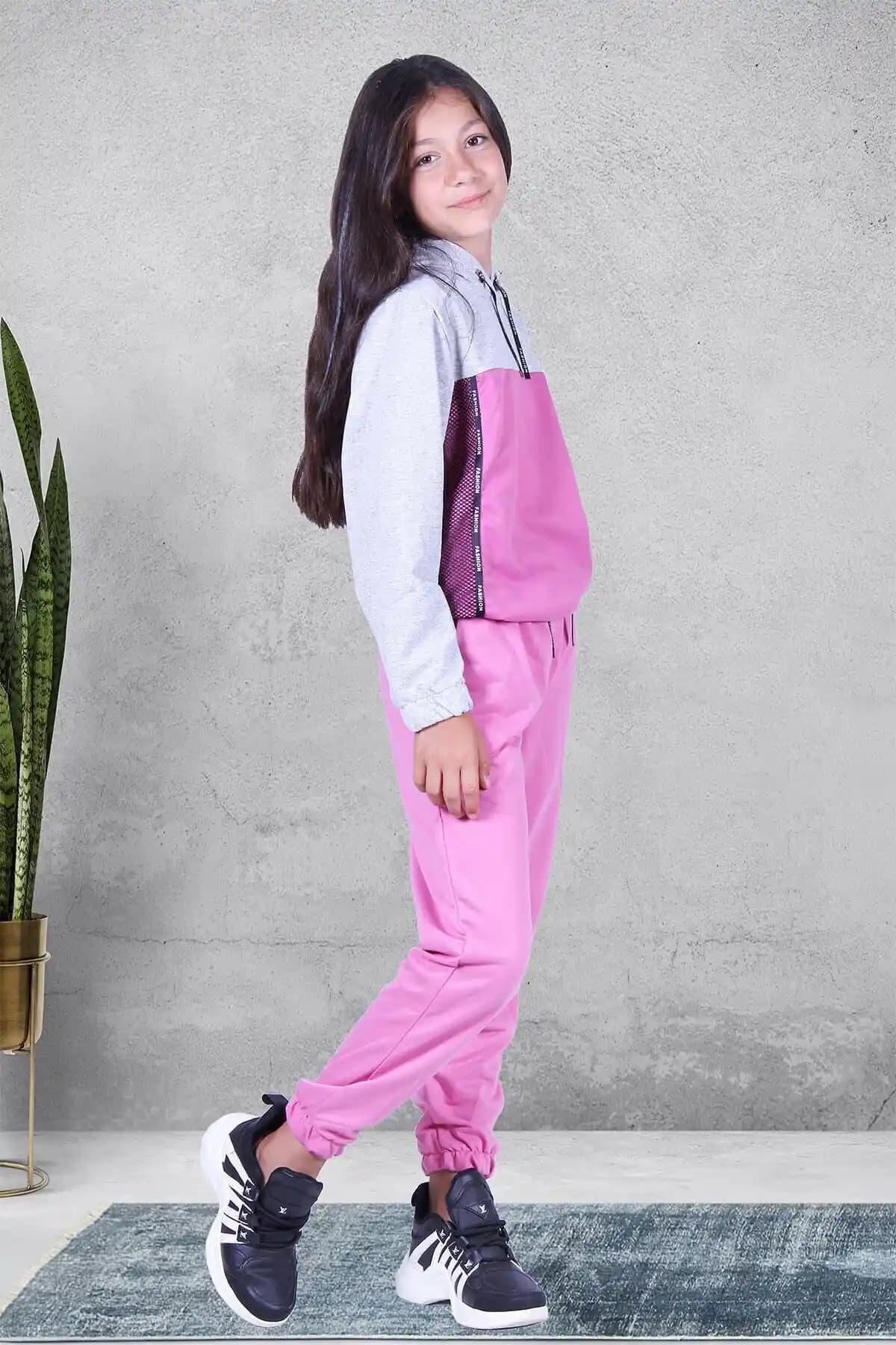 FYK KIDS Snow Fashion Baskılı Kız Eşofman Takımı: Konfor ve Şıklığın Birleşimi