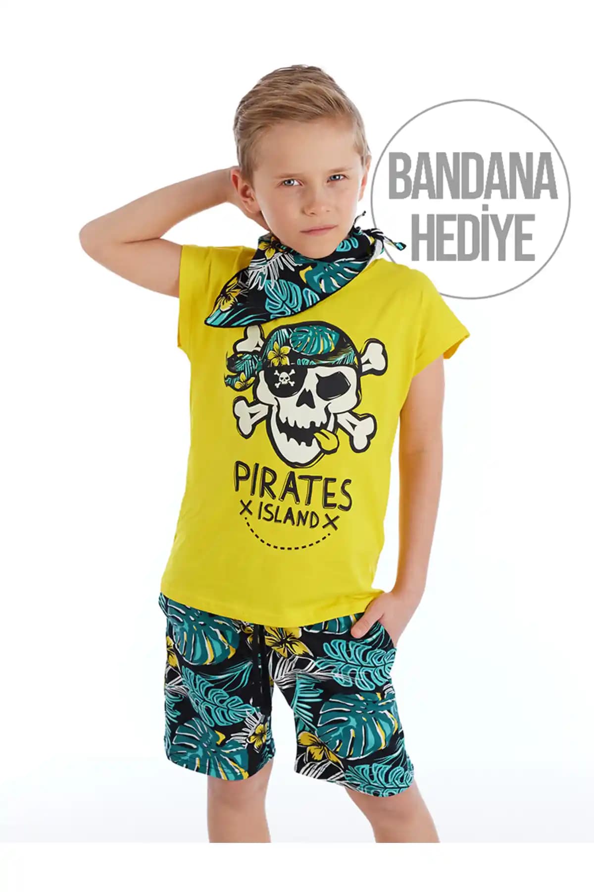 Hawaii Erkek Çocuk T-shirt Şort Bandana Takımı Yazlık Rahat ve Şık Kombinasyon