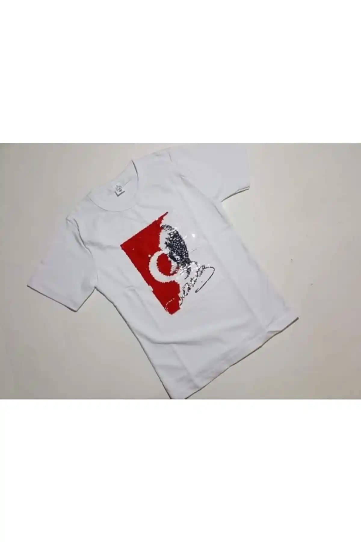 Modern ve Şık Atatürk Bayraklı Tişörtü Günlük Kullanım ve Spor İçin Uygun