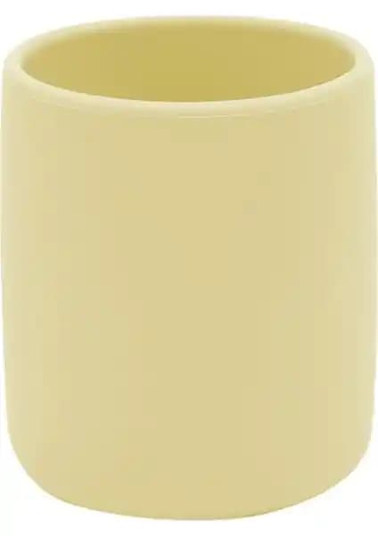 OiOi Mini Bebek Bardağı ve Silikon Şişe Karşılaştırması 6+ Ay Bebekler İçin En Uygun Seçenekler