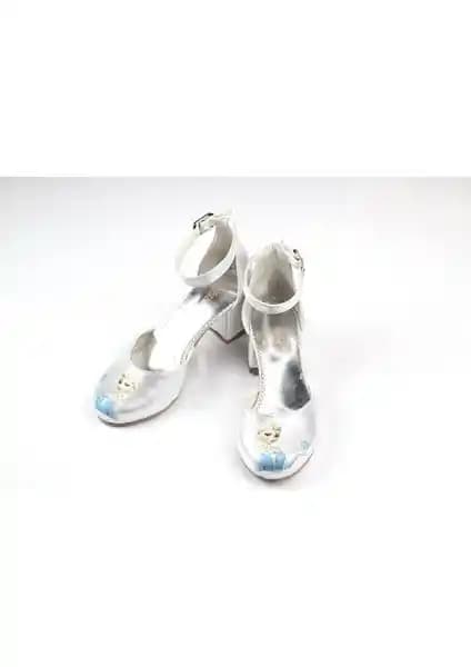 Patik Elsa Topuklu Çocuk Ayakkabısı: Şık ve Güvenli Tasarım ile Konforlu Günlük Kullanım