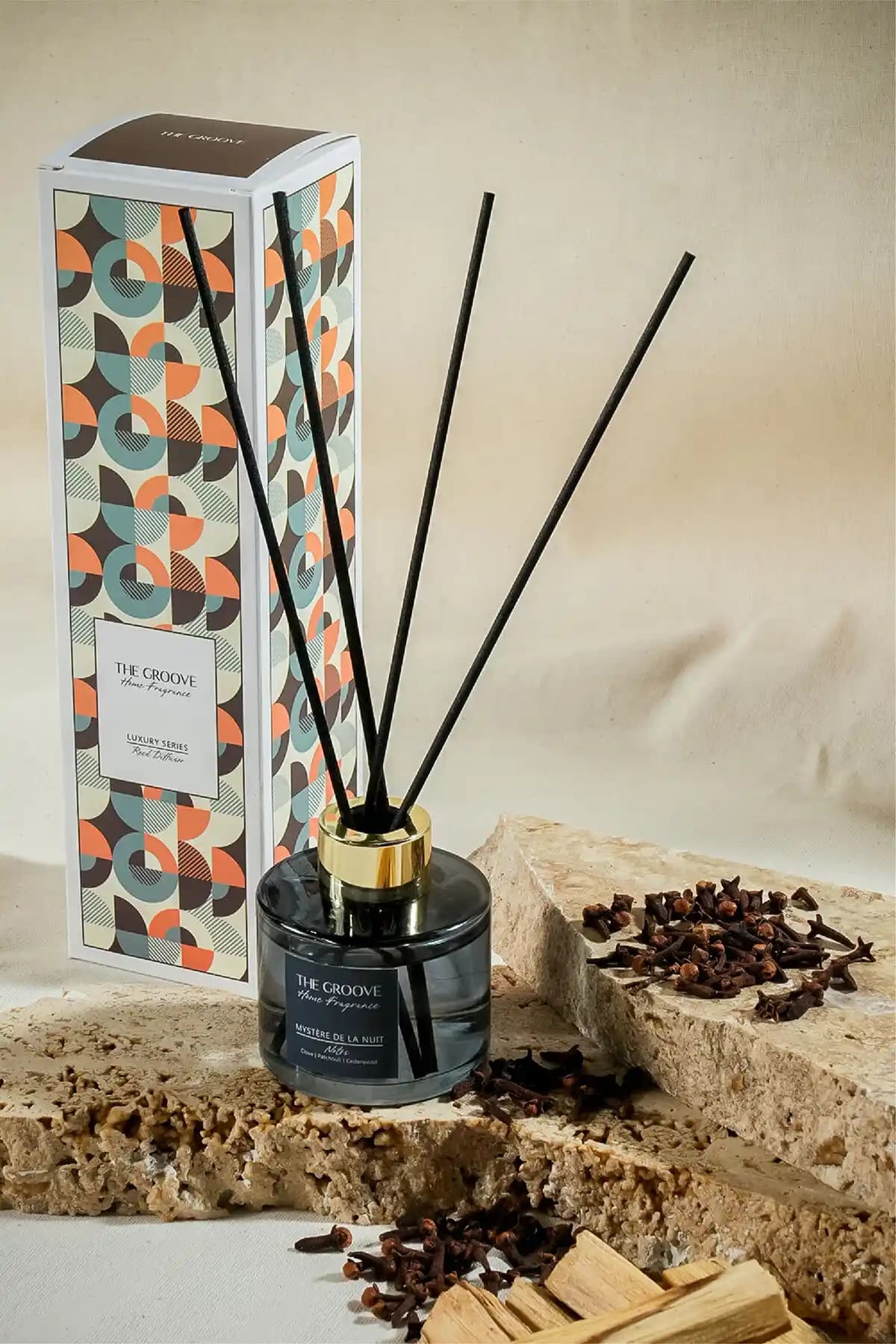 The Groove Sandal 100 ml Silindir Oda Kokusu Kalıcı ve Şık Tasarımıyla Ev ve Ofis Atmosferini Yeniler