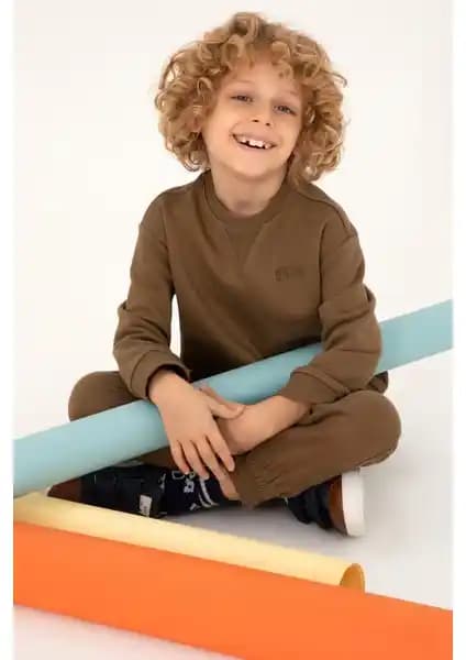 U.S. Polo Assn. Erkek Çocuk Haki ve Kum Sweatshirtleri Karşılaştırması ve Özellikleri