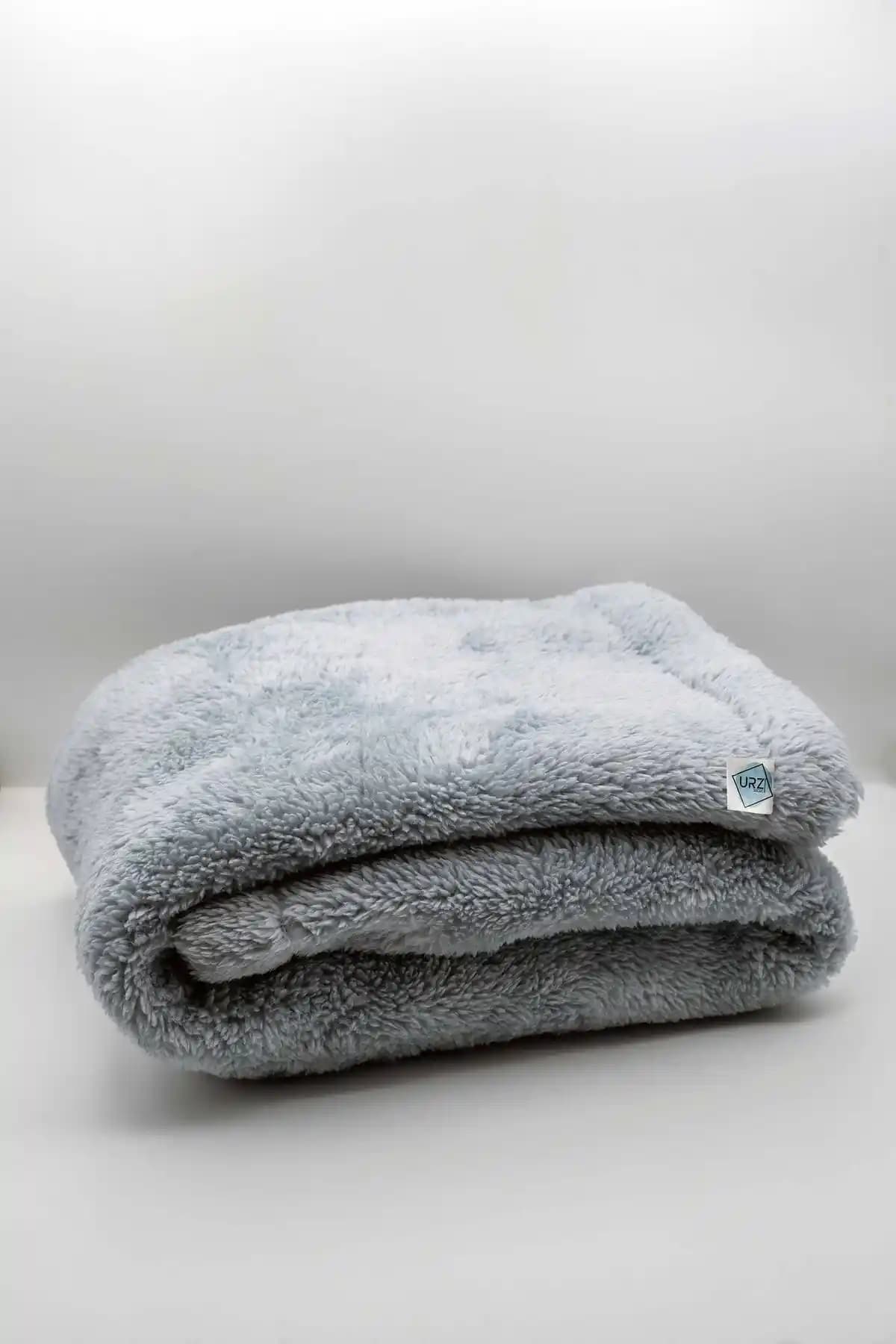 Urz Store Peluş Kedi ve Köpek Battaniyesi Yüksek Konfor ve Isı Tutma Özelliğiyle