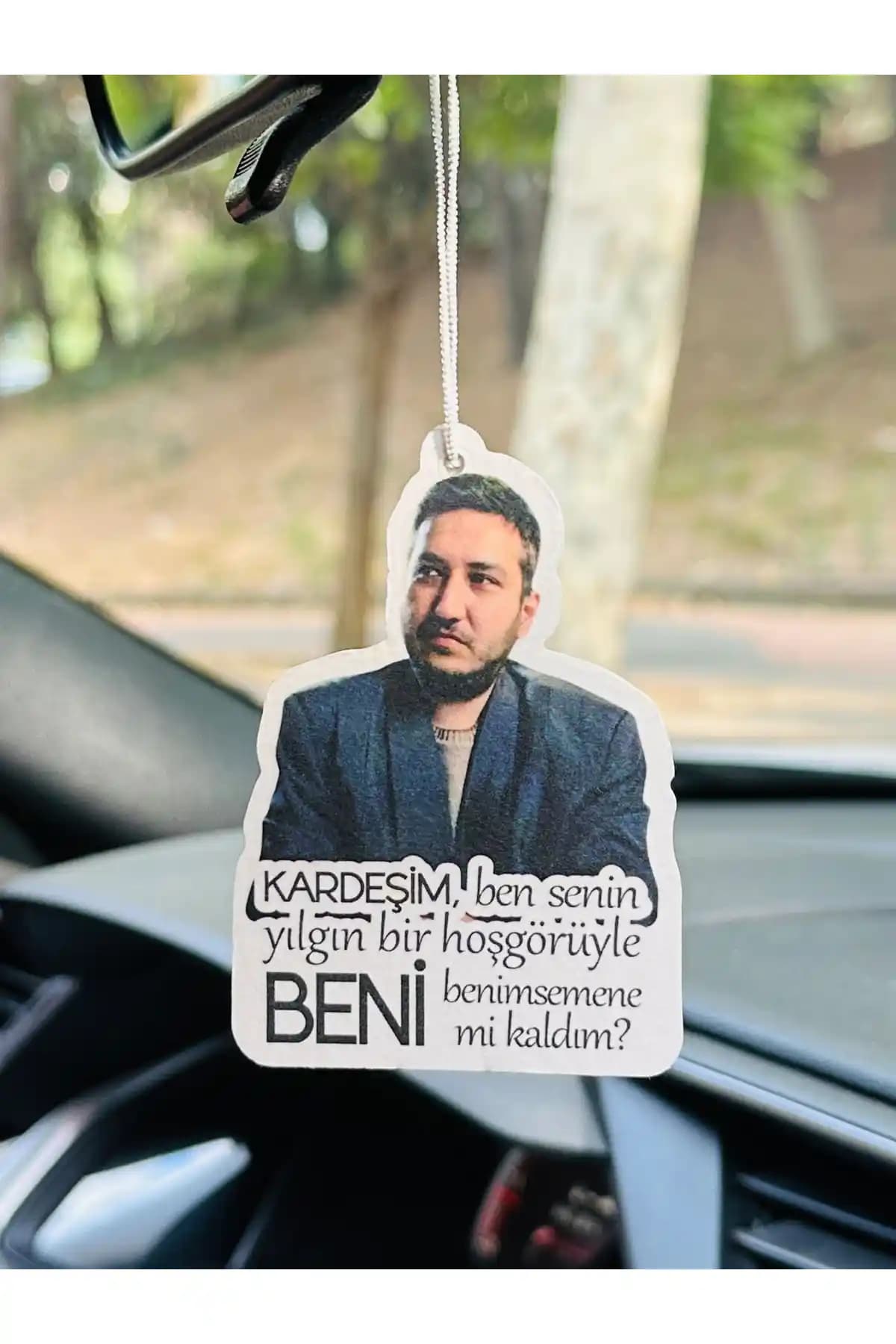 Yılmaz Tasarımlı Araba Kokusu: Şık ve Ferahlatıcı İç Mekan Dekorasyonu