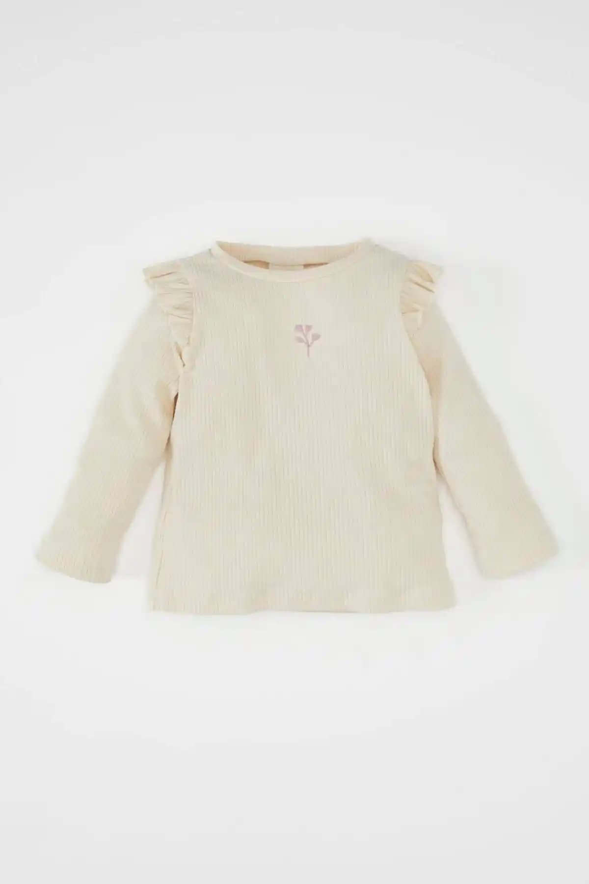 Defacto Kız Bebek Bisiklet Yaka Çiçekli Fırfırlı Uzun Kollu Tişörtü Şıklık ve Konfor Sunan Tasarım