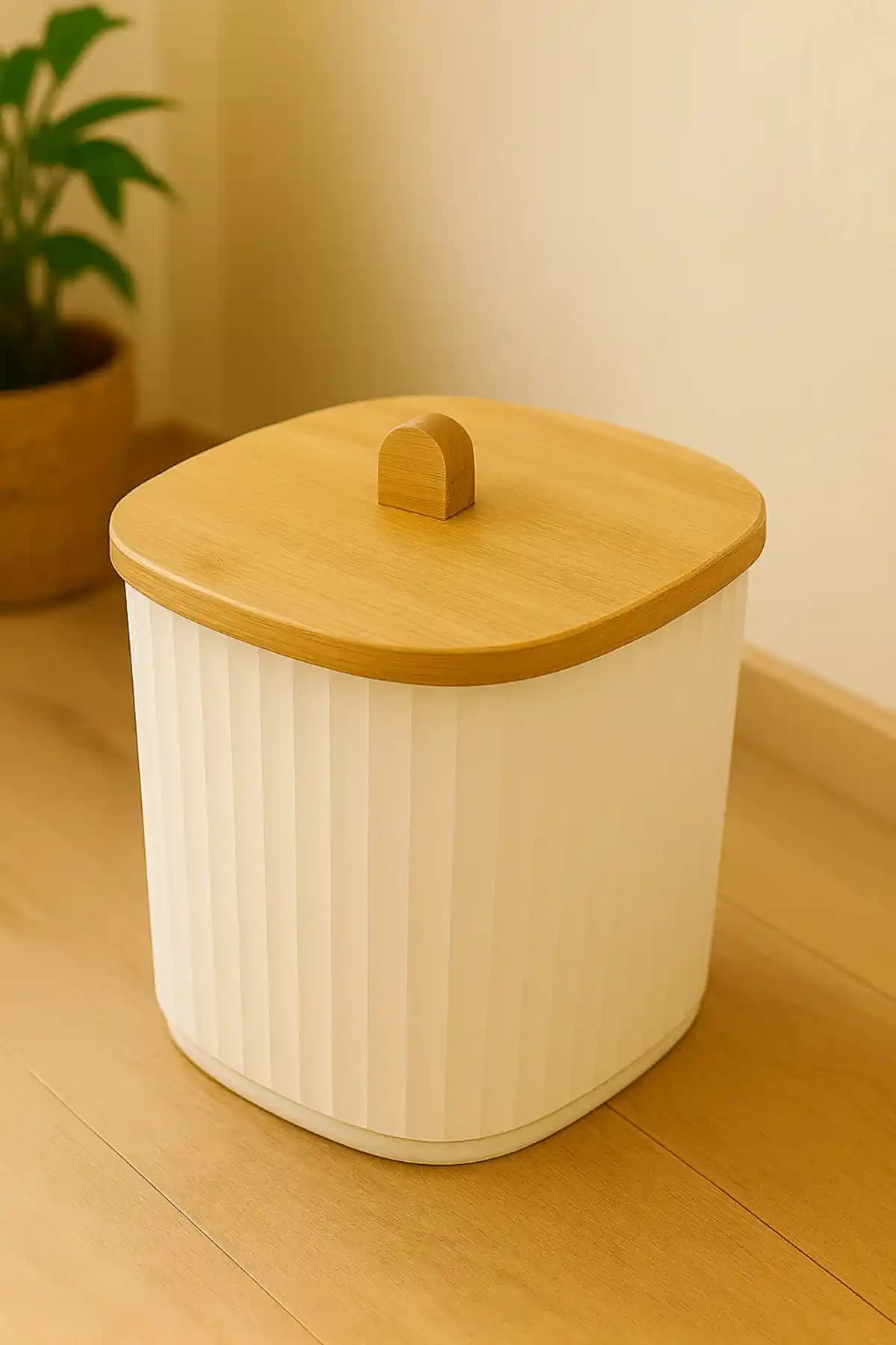 DrBambu Bambu Kapaklı 15 LT Çöp Kovası: Doğal ve Şık Mutfak Çözümleri