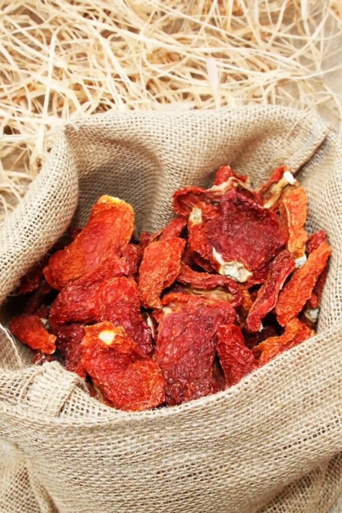 GüleçKöy Kuru Domates 1 Kg: Doğal ve Geleneksel Yöntemlerle Hazırlanmış Lezzetli Alternatif