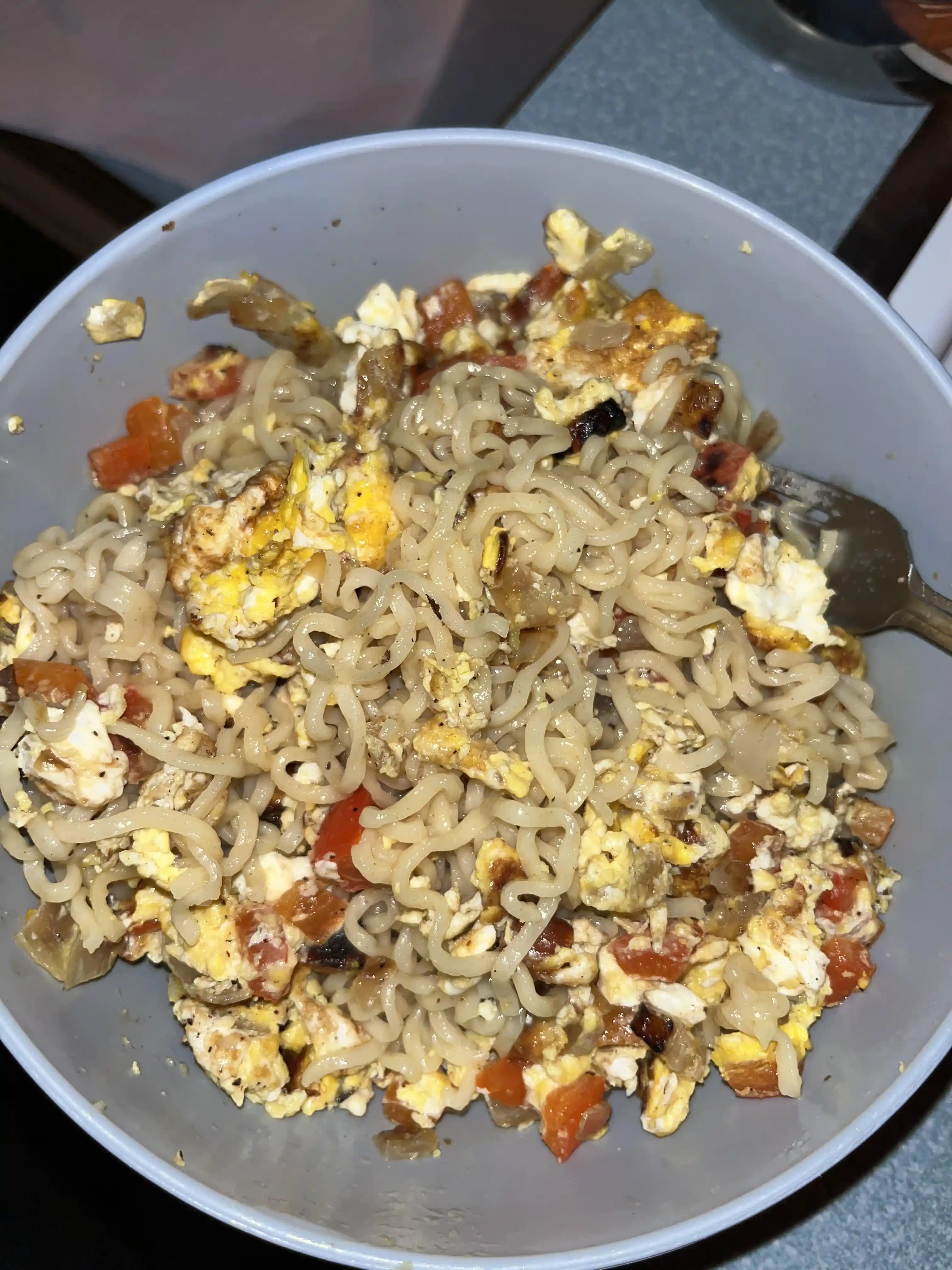 Ekonomik ve Pratik Ramen Temelli Öğle Yemeği Tarifi: Hızlı ve Lezzetli Hazırlık